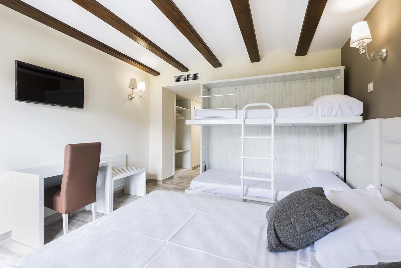 Hotel Atiana Albarracin Exterior photo